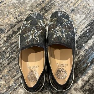 Vince Camuto slides